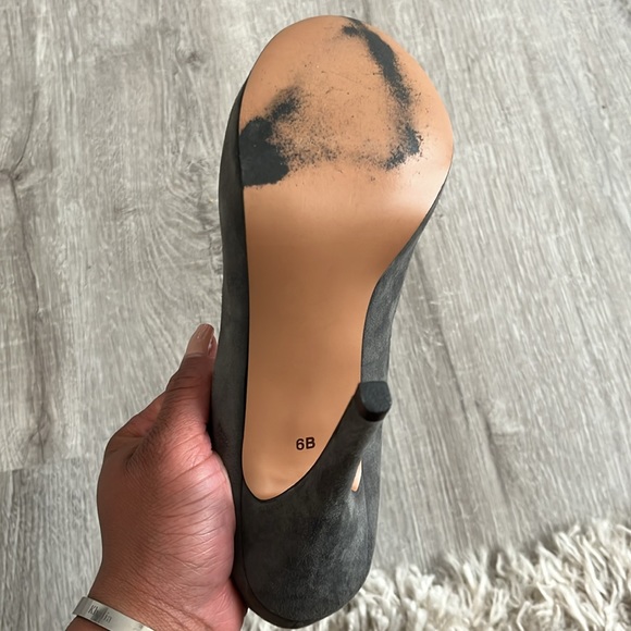 Talbots Pumps - Picture 4 of 4